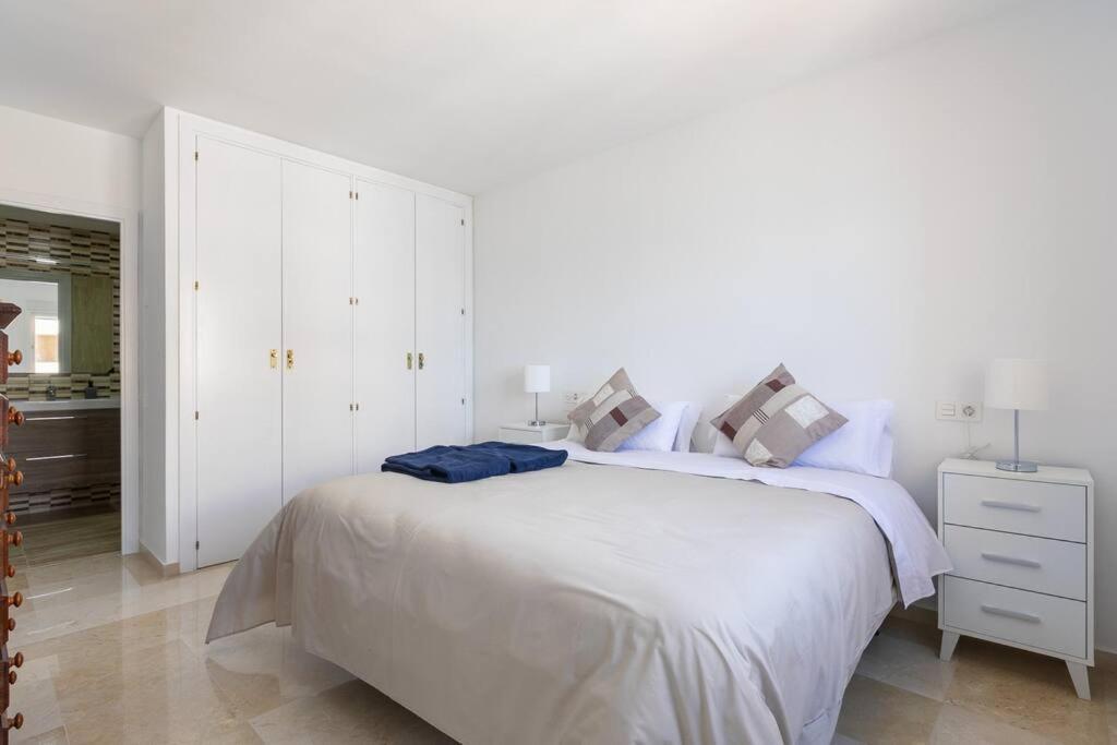 Seaview Estepona Marine Port With Pools Экстерьер фото